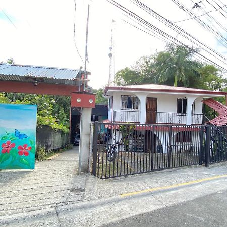 Blue Morpho House B&B Manuel Antonio Dış mekan fotoğraf